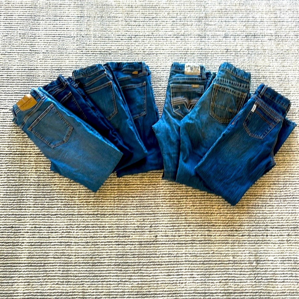 7 pairs of Boys Jeans. Abercrombie, Cinch, Ariat, & Salvage from Buckle.